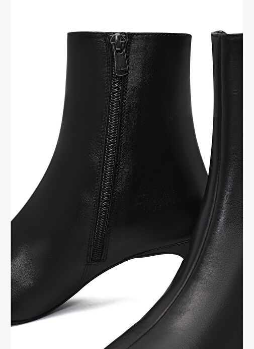 Kadın Siyah Fermuarlı Kalın Topuklu Deri Bot 25WFD186018 - Görsel 9