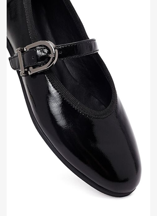 Kadın Siyah Tokalı Rugan Deri Babet 25AFD201516 - Görsel 9