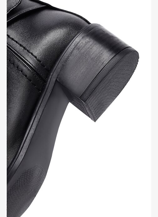 Kadın Siyah Fermuarlı Kısa Kalın Topuklu Deri Bot 25WFD202818 - Görsel 9