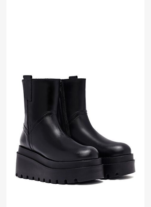 Kadın Siyah Fermuarlı Kalın Tabanlı Deri Bot 25WFD187818 - Görsel 6