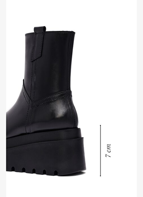 Kadın Siyah Fermuarlı Kalın Tabanlı Deri Bot 25WFD187818 - Görsel 3