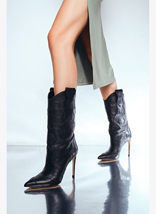 Kadın Siyah Desenli İnce Topuklu Deri Çizme 25WFD120418 - Görsel 2