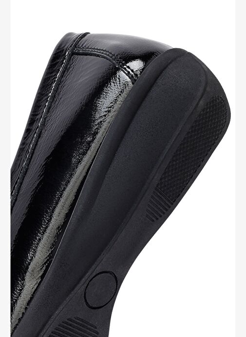 Kadın Siyah Tokalı Deri Maskülen Loafer 25AFD152616 - Görsel 9