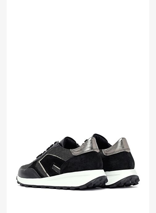 Kadın Siyah Bağcıklı Kalın Tabanlı Deri Sneaker 25AFD370614 - Görsel 6