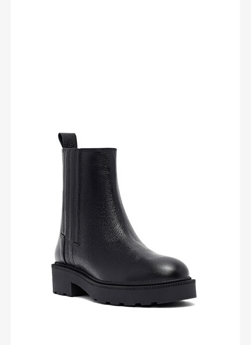 Kadın Siyah Fermuarlı Kalın Tabanlı Deri Bot 25WFD1877FT - Görsel 8