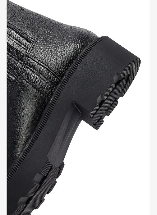 Kadın Siyah Fermuarlı Kalın Tabanlı Deri Bot 25WFD1877FT - Görsel 9