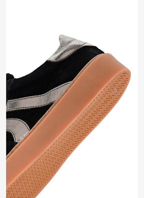 Kadın Siyah Bağcıklı Süet Deri Sneaker 25AFD370910 - Görsel 9