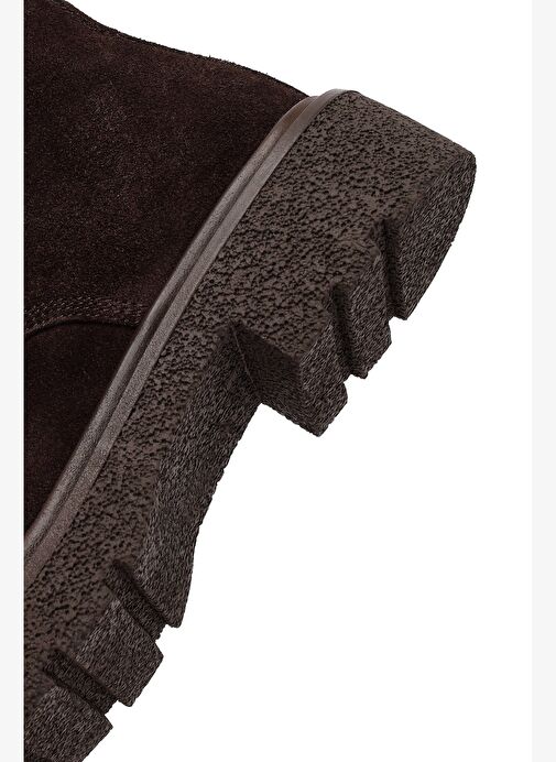 Kadın Kahverengi Fermuarlı Kalın Tabanlı Süet Deri Postal Bot 25WFD511510 - Görsel 9