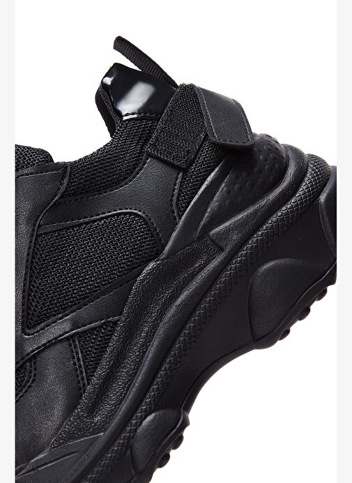 Kadın Siyah Bağcıklı Kalın Tabanlı Sneaker 25AFE220014 - Görsel 6