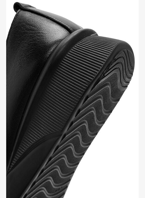 Kadın Siyah Taşlı Dolgu Topuklu Deri Comfort Ayakkabı 25AFD500418 - Görsel 9