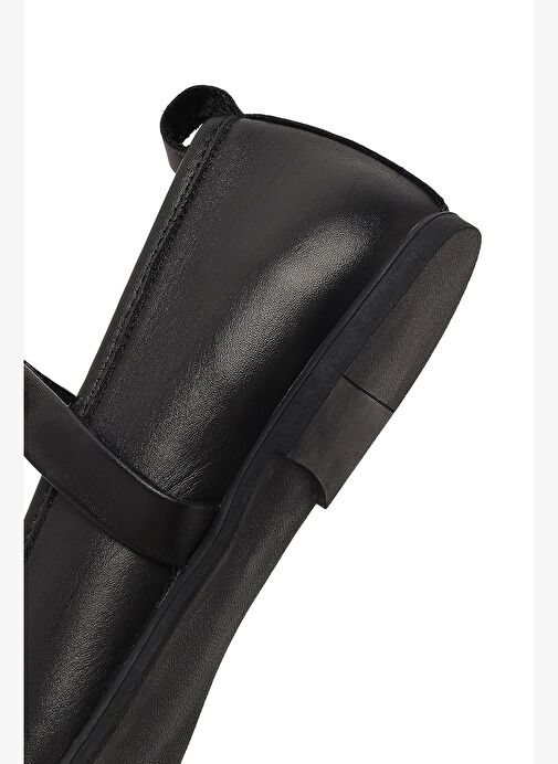 Kadın Siyah Tokalı Deri Babet 25AFD204018 - Görsel 9