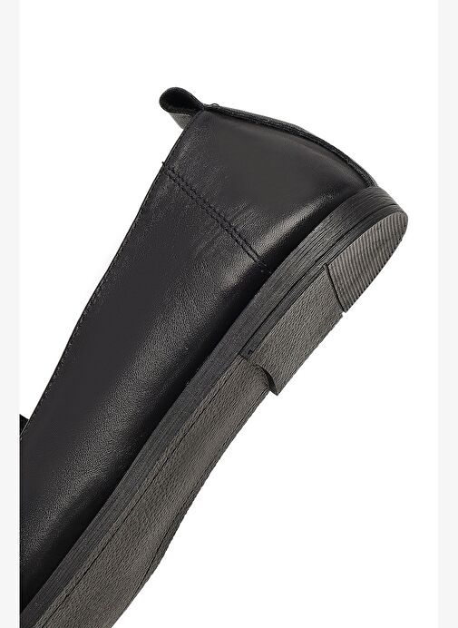 Kadın Siyah Tokalı Deri Loafer 25AFD204418 - Görsel 9