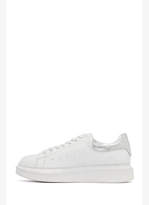 Kadın Beyaz Bağcıklı Kalın Tabanlı Deri Sneaker 25AFD220518 - Görsel 3