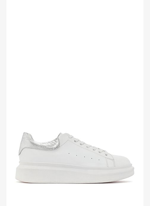 Kadın Beyaz Bağcıklı Kalın Tabanlı Deri Sneaker 25AFD220518 - Görsel 2