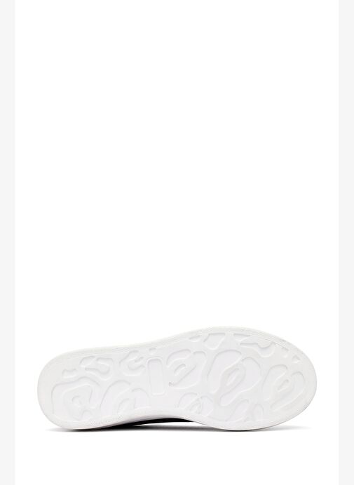 Kadın Siyah Bağcıklı Kalın Tabanlı Deri Sneaker 25AFD220518 - Görsel 3