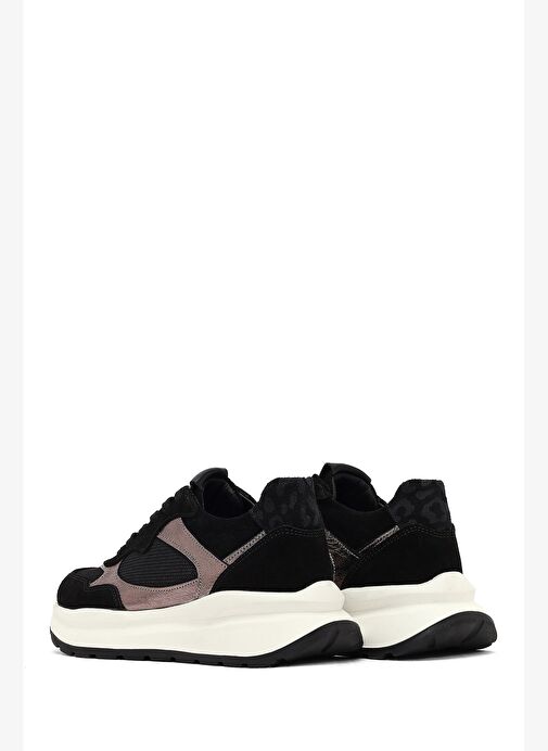 Kadın Siyah Bağcıklı Kalın Tabanlı Deri Sneaker 25AFD221014 - Görsel 6