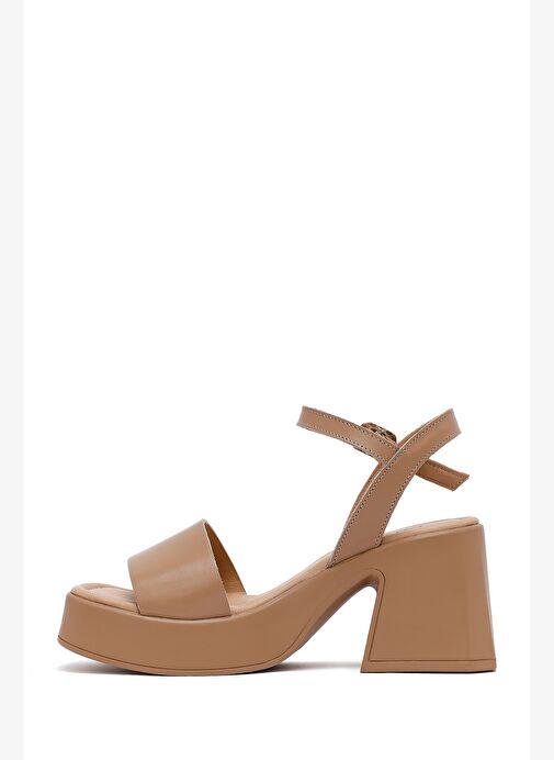 Derimod Derimod Kadın Bej Bilekten Tokalı Kalın Topuklu Platformlu Deri Sandalet 25SFD131318 Sandalet & Terlik | Boyner Bej - 5. görsel