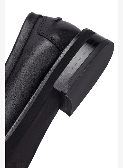 Kadın Siyah Deri Maskülen Loafer 25AFD260318 - Görsel 9