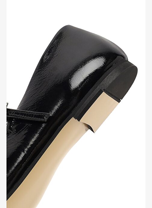 Kadın Siyah Tokalı Rugan Deri Babet 25AFD380216 - Görsel 9