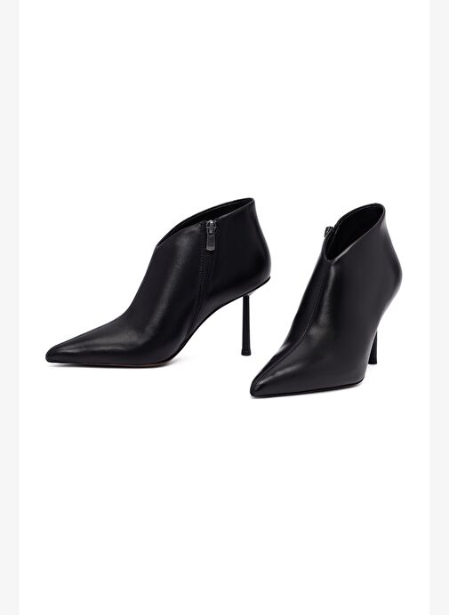 Kadın Siyah Fermuarlı İnce Topuklu Deri Bot 25AFD101018 - Görsel 4