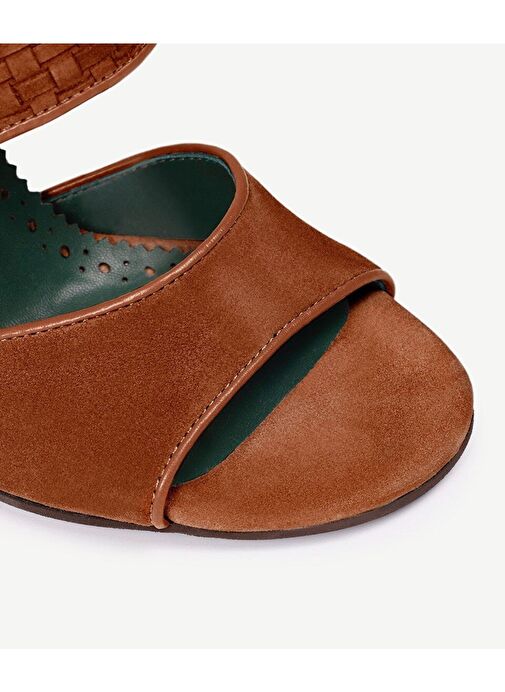 KÖSELE KAPLAMA YUMUŞAK DERİ TOPUKLU AYAKKABI - Görsel 3