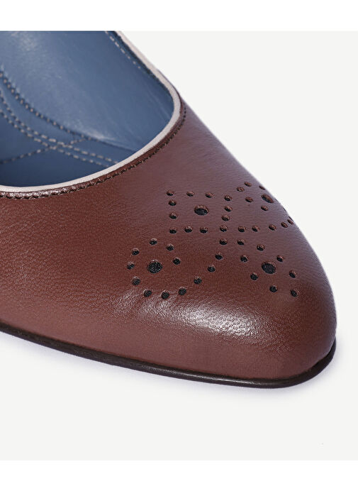 ÖZEL ÜRETİM YUMUŞAK DERİ TOPUKLU AYAKKABI - Görsel 4