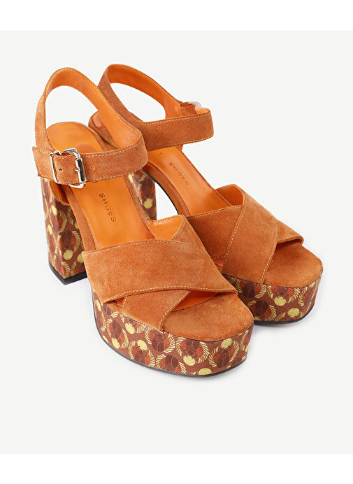 Yargıcı Turuncu Kadın Süet Platform Topuklu Ayakkabı 24YKAY4543X - Görsel 4