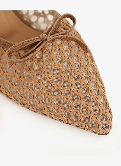 Fiyonk Detaylı Önü Kapalı Terlik - Görsel 3