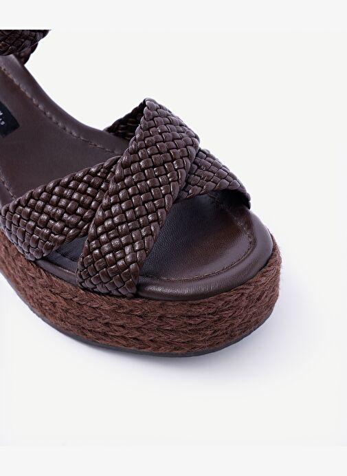 Örgü Detaylı Yüksek Taban Sandalet - Görsel 3