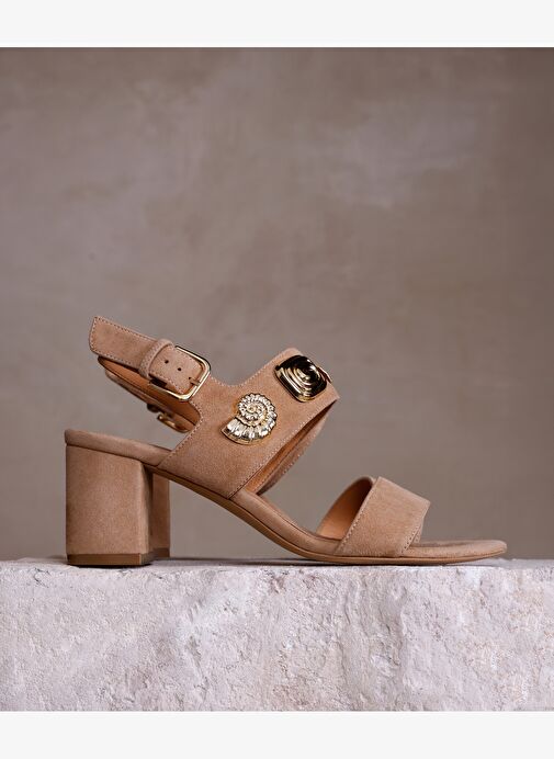 Çift Bantlı Aksesuar Detaylı Deri Topuklu Ayakkabı - Görsel 3