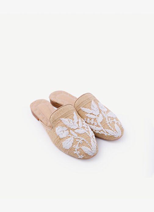 Nakış Detaylı Önü Kapalı Terlik - Görsel 5