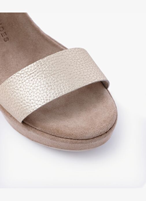 Tek Bantlı Dolgu Topuk Alçak Sandalet - Görsel 3