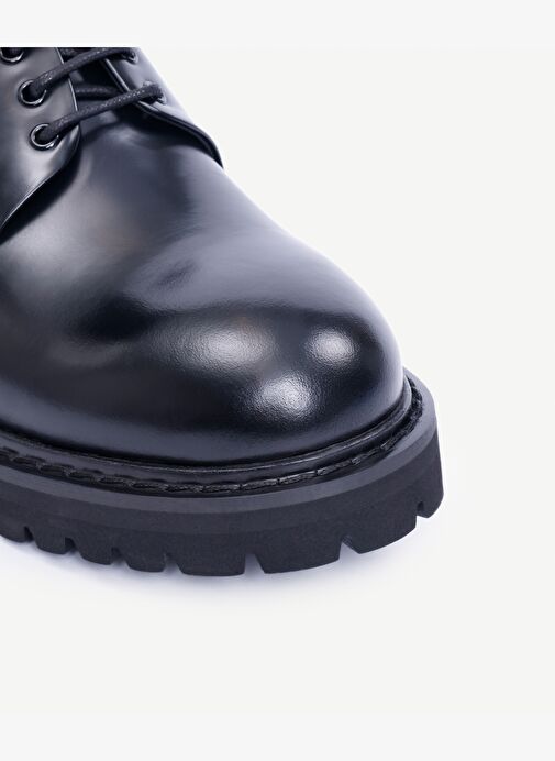 Kalın Tabanlı Bağcıklı Deri Düz Ayakkabı - Görsel 3