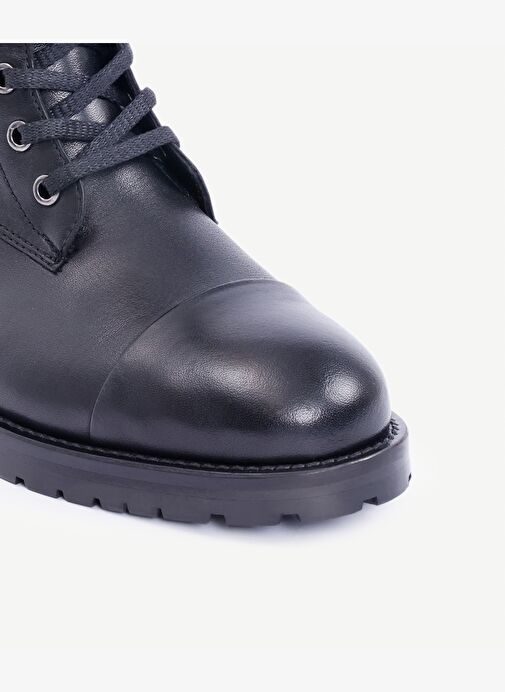 İnce Tabanlı Deri Bağcıklı Bot - Görsel 3