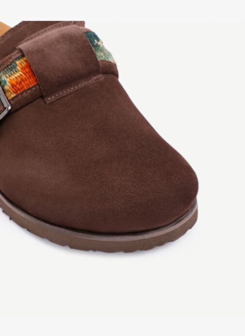 Şerit Detaylı Deri Terlik - Görsel 3