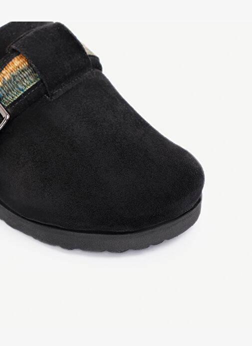 Şerit Detaylı Deri Terlik - Görsel 3