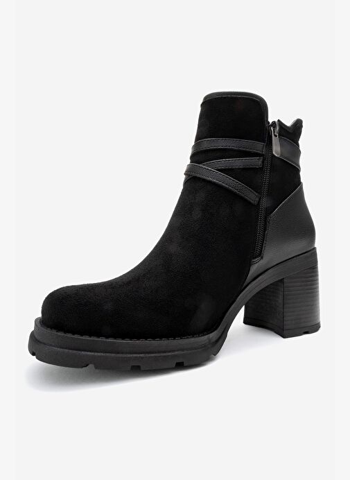 WERN Siyah Süet Kemerli Toka Detaylı Kadın Kalın Topuklu Bot - Görsel 5