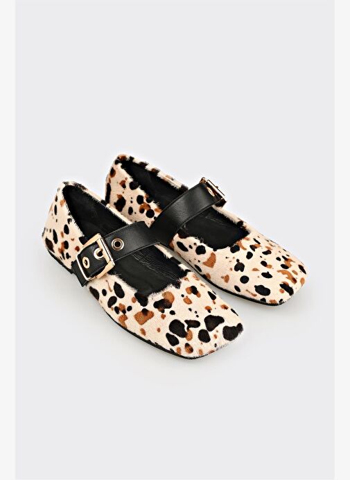 Bej Hayvan Desenli Deri Kadın Günlük Ayakkabı - Görsel 3