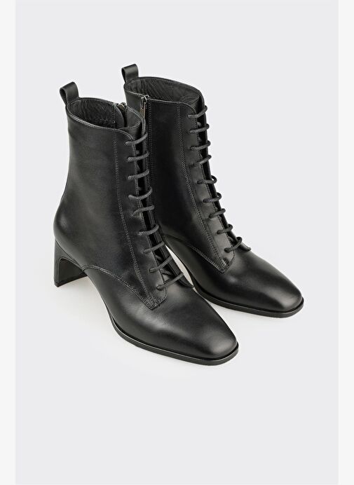 Siyah Deri Kadın Klasik Bot - Görsel 3