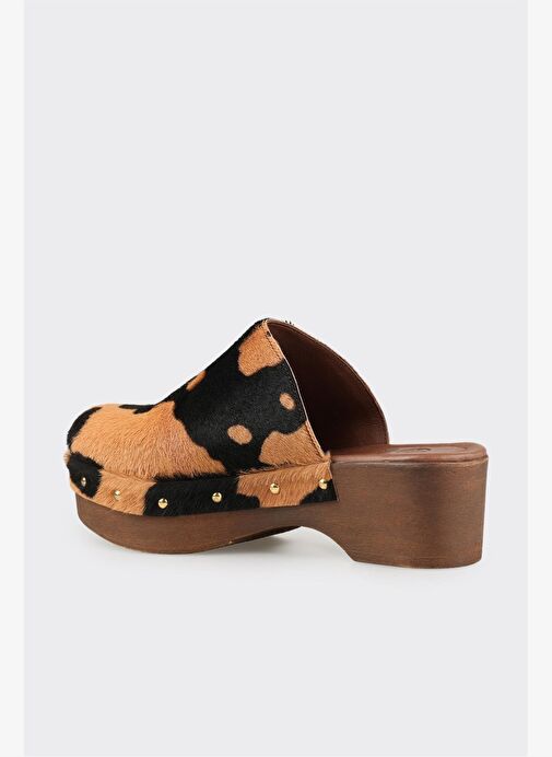 Bej Hayvan Desenli Deri Kadın Terlik - Görsel 4