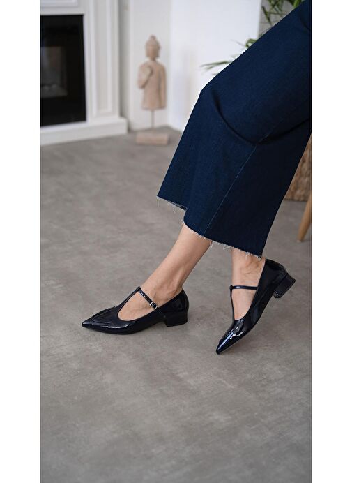 Valdis Lacivert Rugan Hakiki Deri Topuklu Ayakkabı - Görsel 4