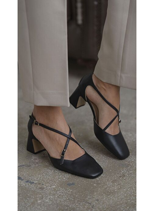 Gorter Siyah Hakiki Deri Topuklu Ayakkabı - Görsel 2