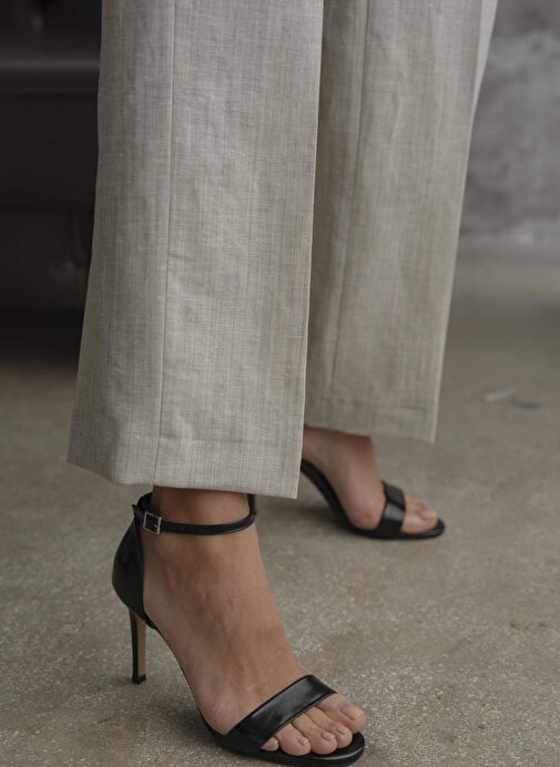 Yolette Siyah Rugan Hakiki Deri Topuklu Ayakkabı - Görsel 3