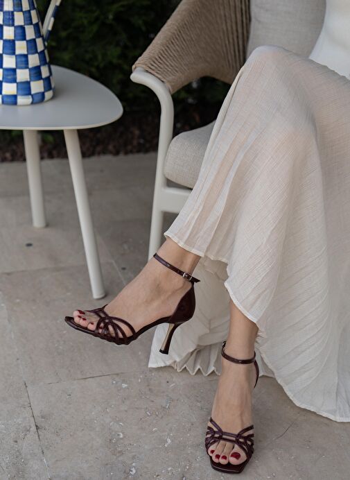 Donk Bordo Rugan Hakiki Deri Topuklu Ayakkabı - Görsel 3