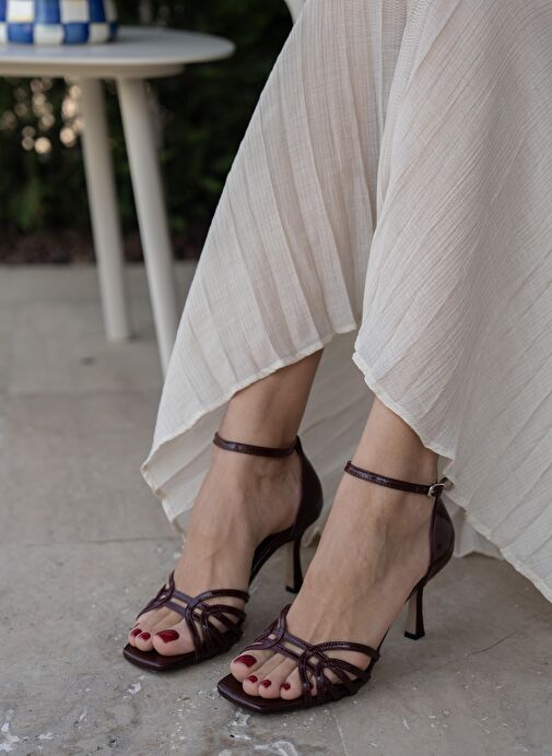 Donk Bordo Rugan Hakiki Deri Topuklu Ayakkabı - Görsel 5