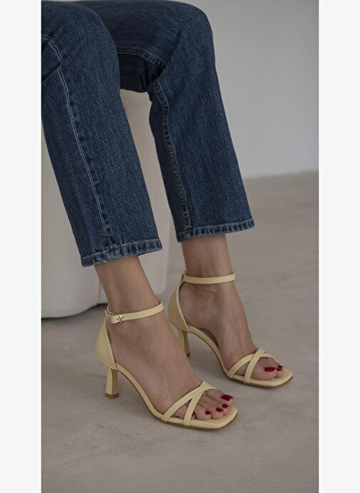 Amaros Sarı Topuklu Ayakkabı - Görsel 3