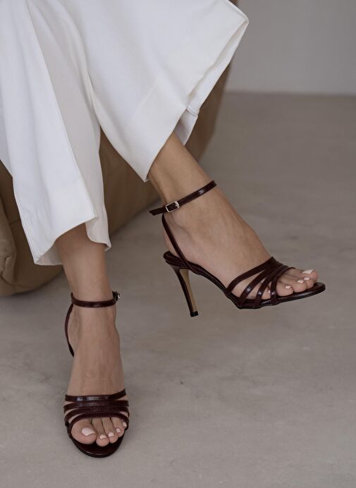 Evander Bordo Rugan Hakiki Deri Topuklu Ayakkabı - Görsel 6