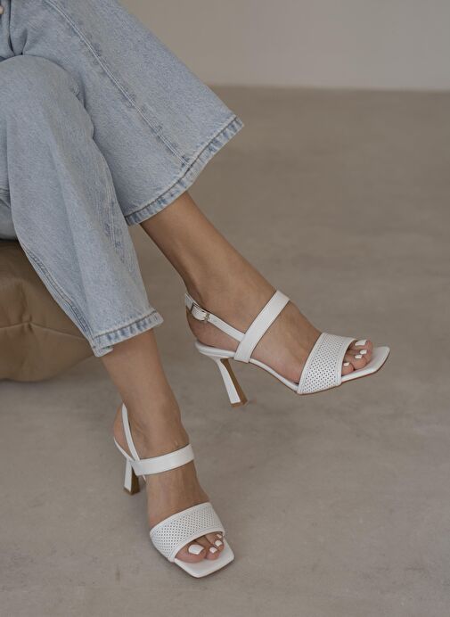 Suarez Beyaz Hakiki Deri Topuklu Ayakkabı - Görsel 3