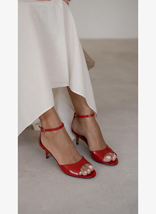 Kepa Kırmızı Rugan Hakiki Deri Topuklu Ayakkabı - Görsel 3