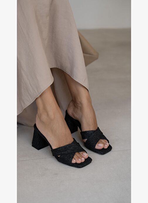 Betis Siyah Hasır Topuklu Ayakkabı - Görsel 2